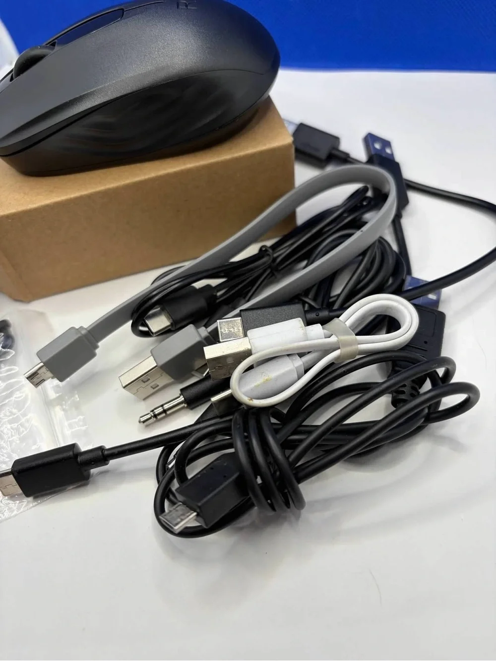 Computer Electronics Accessory Lot Wireless Mouse USB C Micro USB AUX Cables